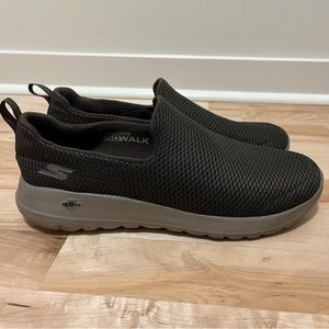 SKECHERS Go Walk Max Men's Size 11 Chocolate Casual Slip On Comfort Shoes 54600